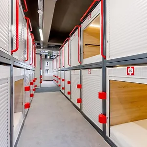 https://kapsula-hostel-warszawa.warsawhotelspoland.com